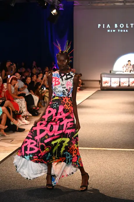 8 August 2026, show 6, Runway. Frame HN-NPB