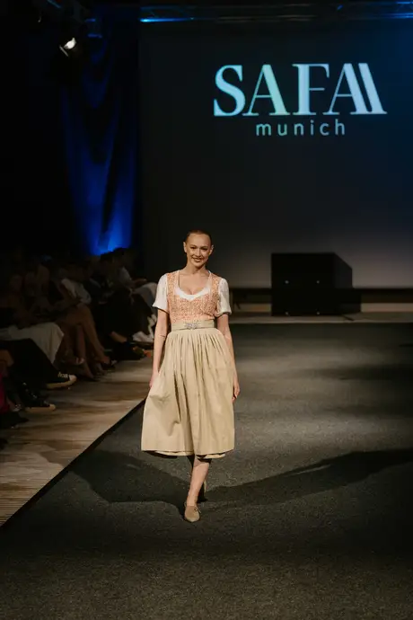 7 August 2026, show 2, Runway. Frame KQ4SJE