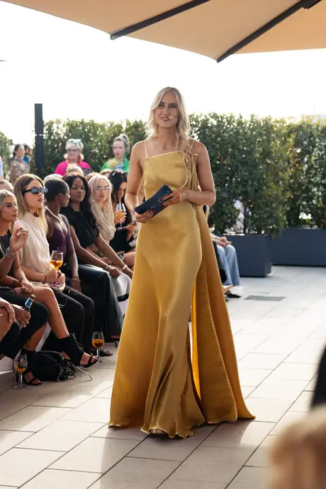 7 August 2026, show 1, Runway. Frame FUM2_Y