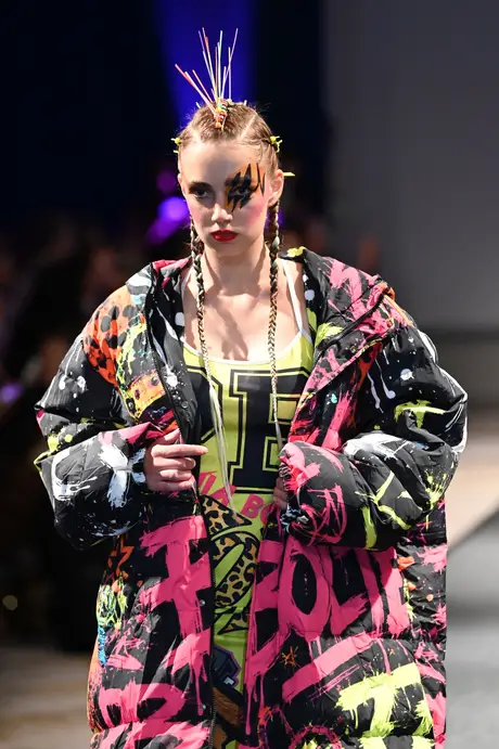 8 August 2026, show 6, Runway. Frame KP7HAT