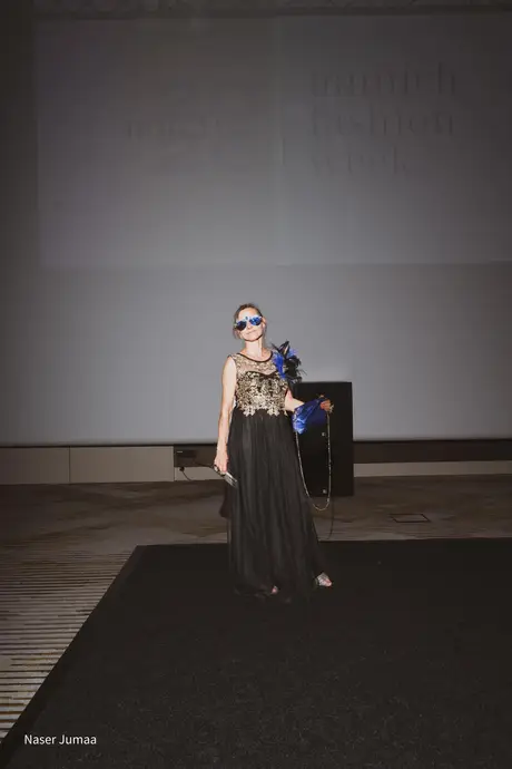 Runway. Frame EHFYPY