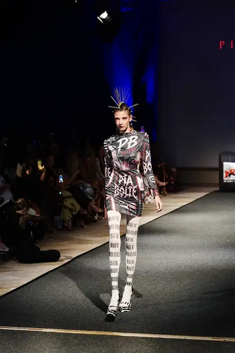Pia Bolte, 8 August 2026, show 6, Runway. Frame XGBQGY