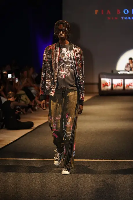Pia Bolte, 8 August 2026, show 6, Runway. Frame 5OGBLK