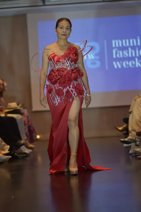 House of Karneol, 9 August 2026, show 5, Runway. Frame QN5VC3