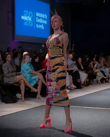 Pia Bolte, 8 August 2026, show 6, Runway. Frame KMXS6M