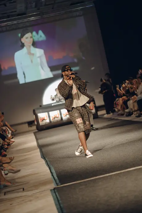 Neben den Shows, 8 August 2026. Frame P1D6CK