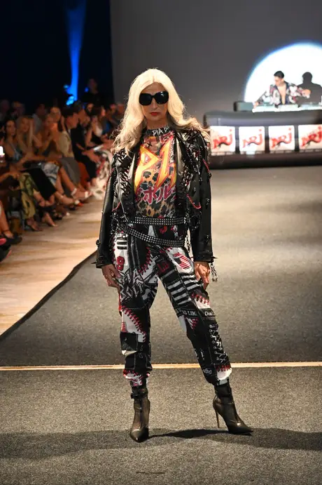 8 August 2026, show 6, Runway. Frame 54OL9F