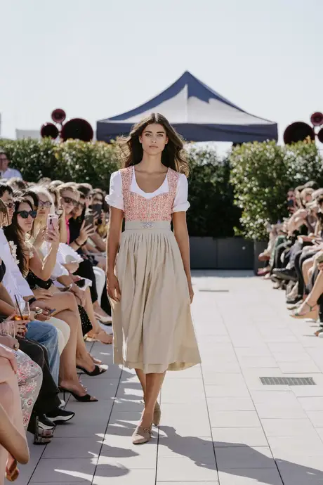 SAFAA x Lovely Kiss, 8 August 2026, show 4, Runway. Frame PZXU-C