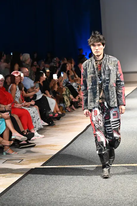 8 August 2026, show 6, Runway. Frame 9Y5OSC