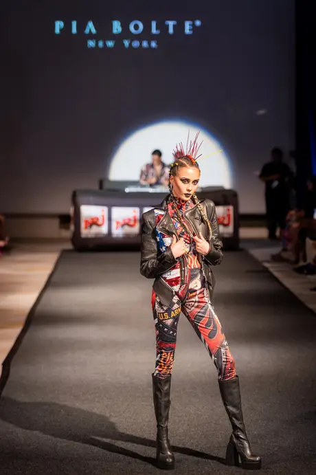 Pia Bolte, 8 August 2026, show 6, Runway. Frame AUVADK