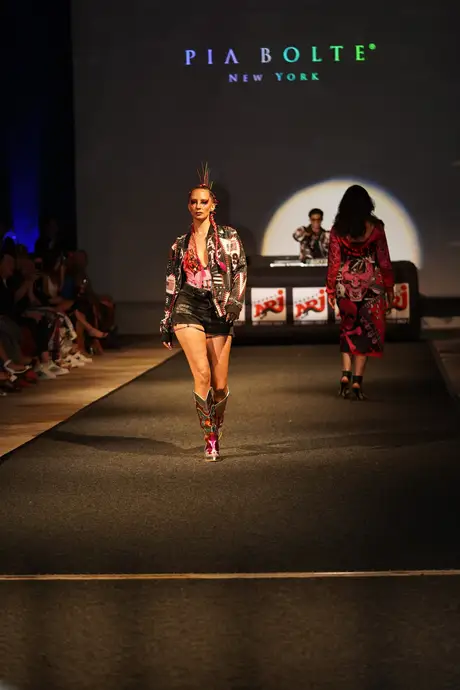 Pia Bolte, 8 August 2026, show 6, Runway. Frame BEG4YX