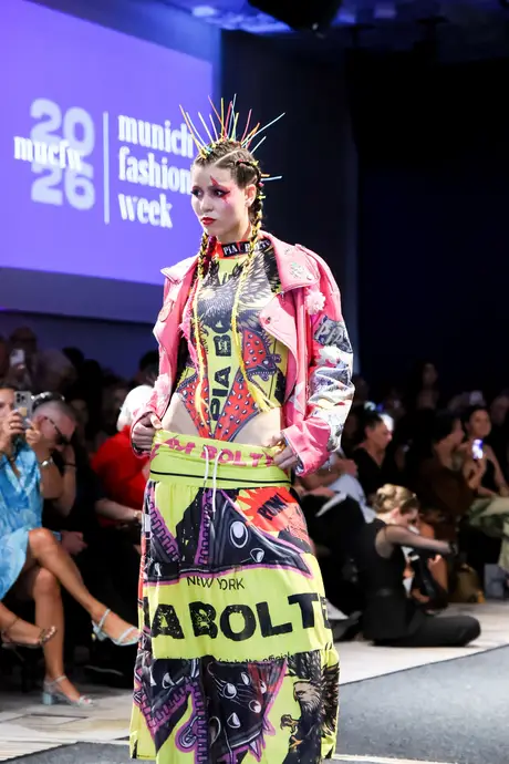 Pia Bolte, 8 August 2026, show 6, Runway. Frame DIBGBA
