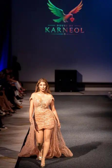 7 August 2026, show 2, Runway. Frame YS9UET
