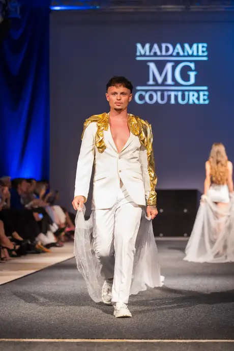 7 August 2026, show 2, Runway. Frame Q0QWLY