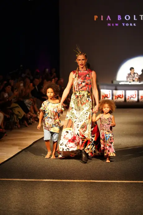 Pia Bolte, 8 August 2026, show 6, Runway. Frame 4CT2GT