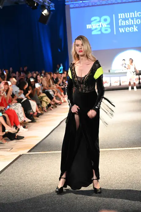 8 August 2026, show 6, Runway. Frame YN7TOI