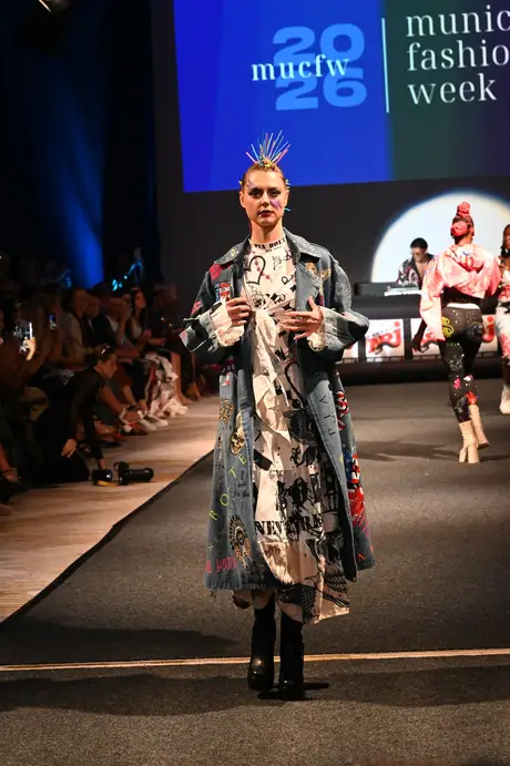 8 August 2026, show 6, Runway. Frame ZDAINS