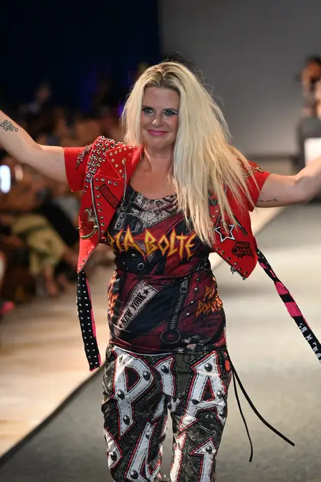 8 August 2026, show 6, Runway. Frame 2BBBFA