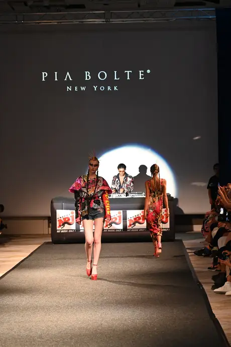 8 August 2026, show 6, Runway. Frame MFZEMT