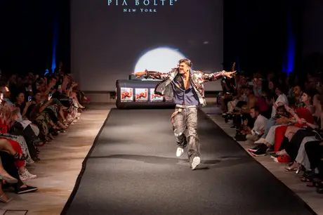 Pia Bolte, 8 August 2026, show 6, Runway. Frame VIVRYC