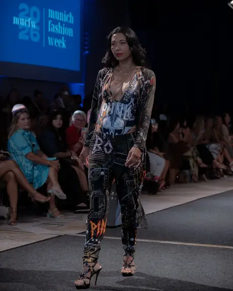 Pia Bolte, 8 August 2026, show 6, Runway. Frame UQT4H7