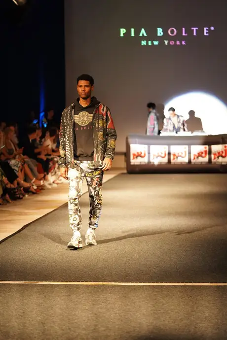 Pia Bolte, 8 August 2026, show 6, Runway. Frame FMHA7Z