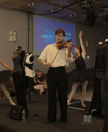 Joelle Jacobs x Holsta, 9 August 2026, show 6, Neben den Shows. Frame NFLMCU