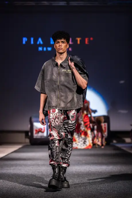 Pia Bolte, 8 August 2026, show 6, Runway. Frame EM71SE