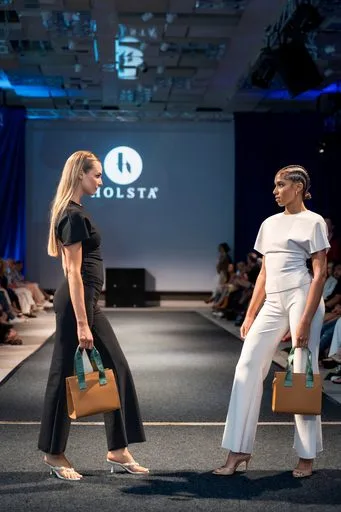 Joelle Jacobs x Holsta, 9 August 2026, show 6, Runway. Frame E-DAAQ