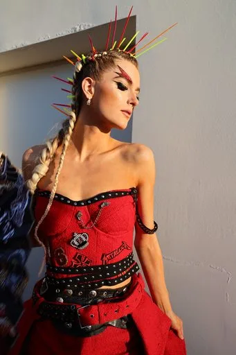 Pia Bolte, 8 August 2026, show 6, Runway. Frame NTVWGW