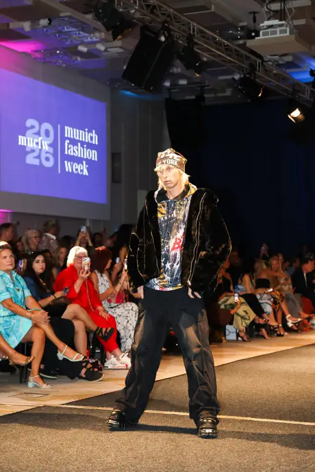Pia Bolte, 8 August 2026, show 6, Runway. Frame 8PLN9P