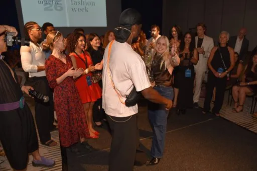 9 August 2026, show 6, Guests. Frame ZI6IM5