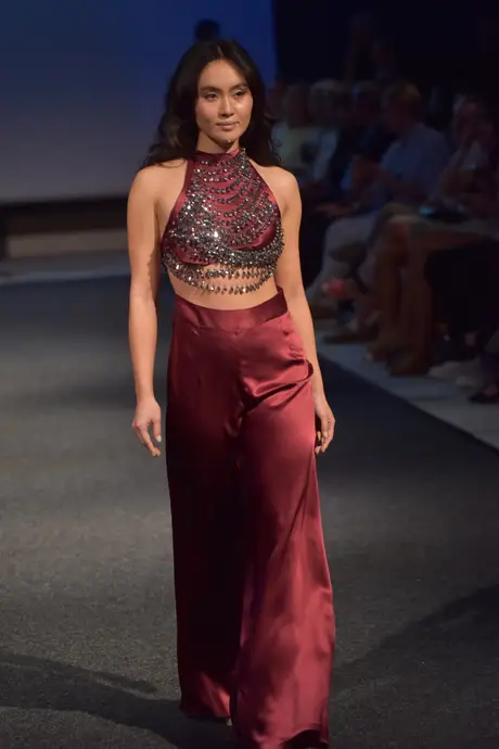 7 August 2026, show 2, Runway. Frame 9M7CRO