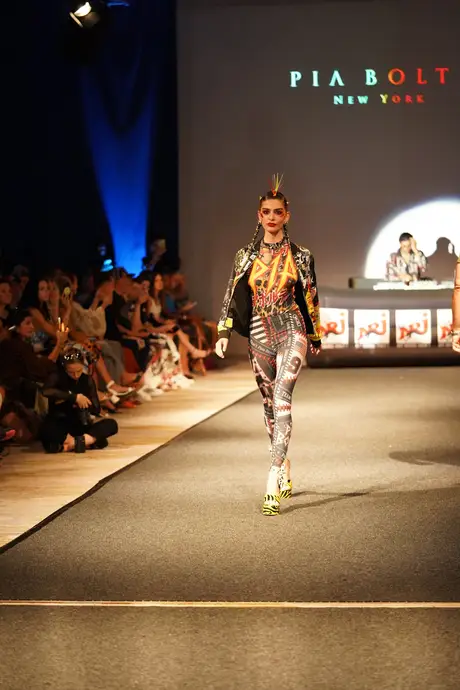 Pia Bolte, 8 August 2026, show 6, Runway. Frame TRZ_K5