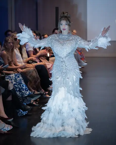 House of Karneol, 9 August 2026, show 5, Runway. Frame 0KTQGG