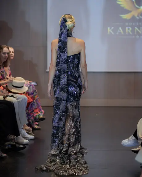House of Karneol, 9 August 2026, show 5, Runway. Frame VALRED