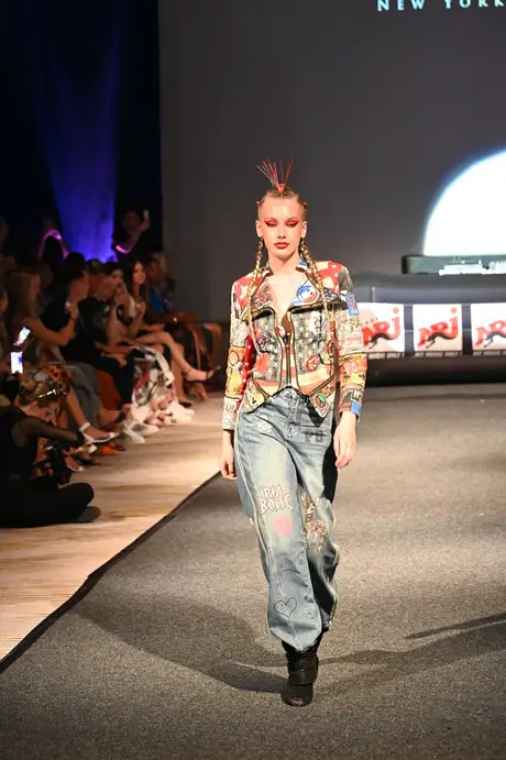 8 August 2026, show 6, Runway. Frame OBPALQ