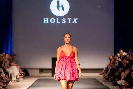 Joelle Jacobs x Holsta, 9 August 2026, show 6, Runway. Frame ETJHBF