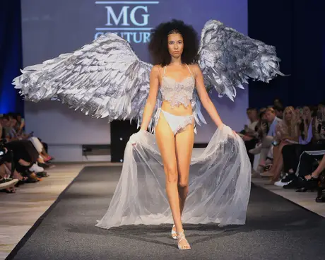 7 August 2026, show 2, Runway. Frame AJ2XEA