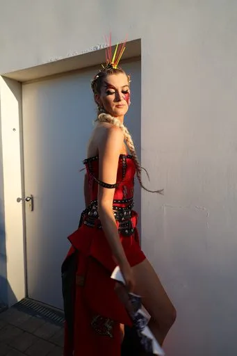 Pia Bolte, 8 August 2026, show 6, Runway. Frame M8UV4E