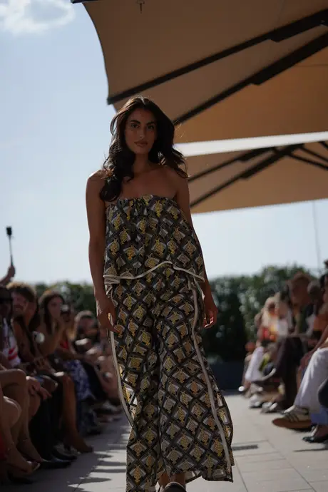 Roubs Style, 9 August 2026, show 4, Runway. Frame G2_F4N