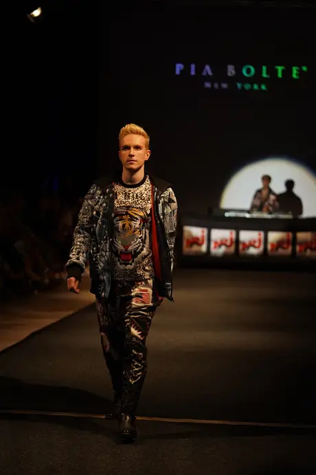 Pia Bolte, 8 August 2026, show 6, Runway. Frame KXJRBB