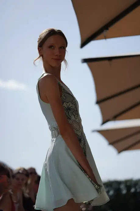 Roubs Style, 9 August 2026, show 4, Runway. Frame 86R4HD