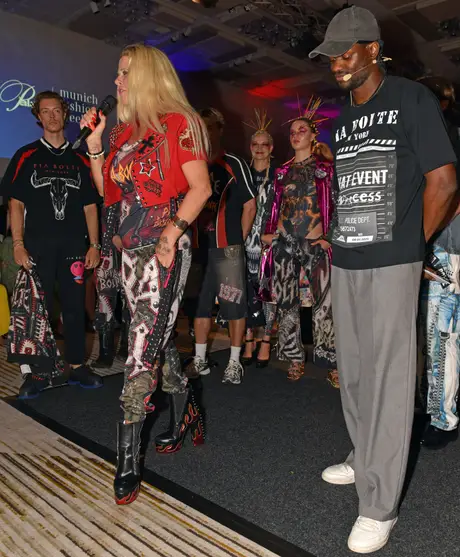 8 August 2026, show 6, Runway. Frame ME3MFN