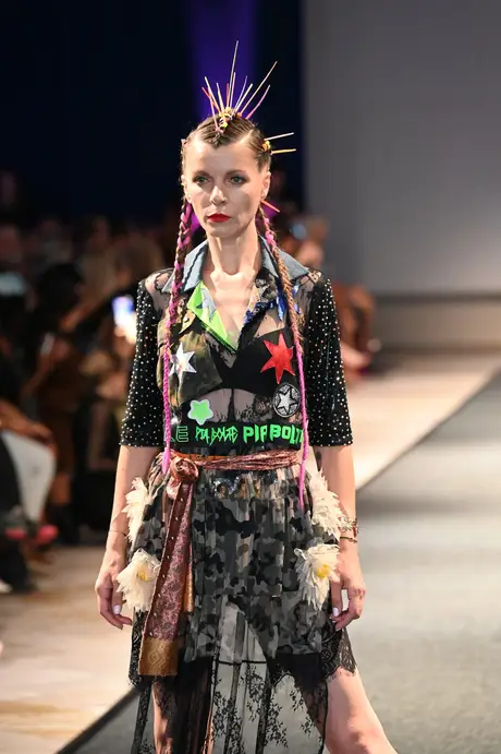 8 August 2026, show 6, Runway. Frame PJHBKZ