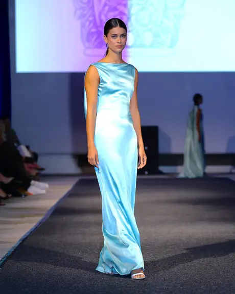 7 August 2026, show 2, Runway. Frame O1_W_H