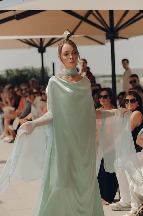 Melisande, 9 August 2026, show 2, Runway. Frame TV_EK_
