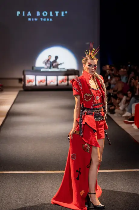 Pia Bolte, 8 August 2026, show 6, Runway. Frame AGZO0F