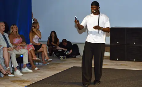 9 August 2026, show 2, Runway. Frame 85-WSV