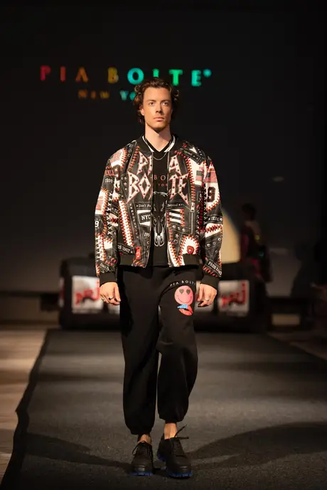 Pia Bolte, 8 August 2026, show 6, Runway. Frame YV7ZWE